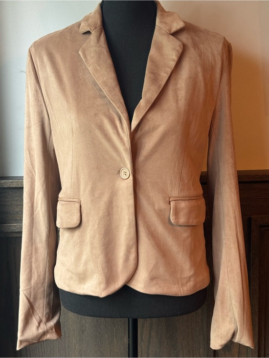 Sincerly Jules Jackets & Blazers - Sincerly Jules Suede One-Button Blazer in Light Brown